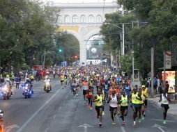 Se espera la participación de ocho mil corredores en el maratón que iniciará a las 07:00 horas. EL INFORMADOR / ARCHIVO