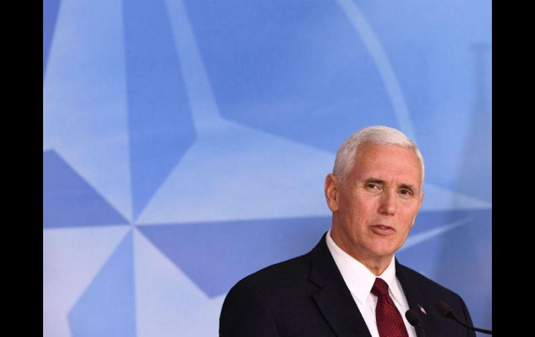 Pence destaca que si el mensaje de la prensa es incorrecto, Trump hablará directamente con los ciudadanos. AFP / E. Dunnand