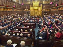 En un acto histórico, May asistió al inicio del histórico debate que es un paso legislativo más para seguir adelante con el 'Brexit'. AFP / PRU