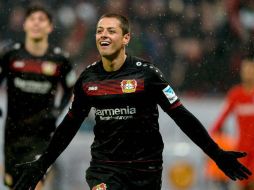 Javier Hernández marcó dos goles del 3-1 que marcó la victoria del Leverkusen ante Augsburgo. AFP / ARCHIVO