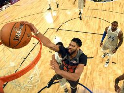 Imponente. Con sus 2.08 metros de altura, Anthony Davis se ha convertido en una fuerza dentro de la NBA. EFE / B. Donnan