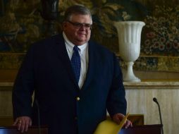 Carstens expresa su gratitud por el apoyo y la disposición del BIS para aplazar su llegada a la gerencia. AFP / ARCHIVO