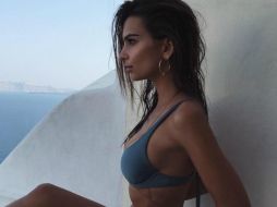 En las fotografías, Emily aparece disfrutando de las playas de Grecia. INSTAGRAM / emrata