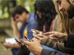 El 74 por ciento indica que se conecta al Wi-Fi mediante teléfonos inteligentes. EL INFORMADOR / ARCHIVO