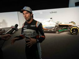 ''Checo'' dice que los cambios en el auto lo obligan a cambiar su entrenamiento, ya que la velocidad y fuerzas serán diferentes. AFP / O. Scarff