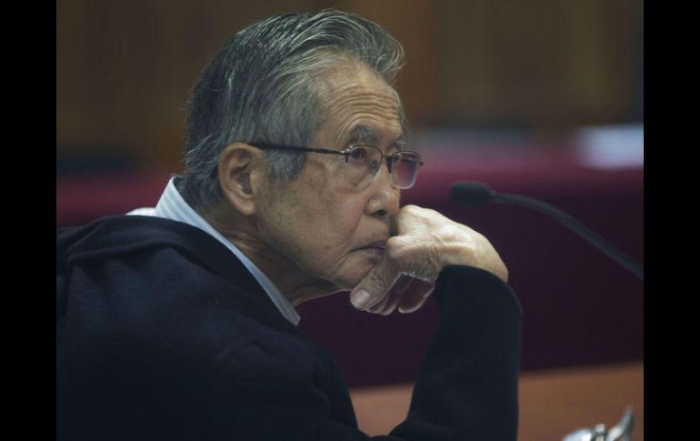 Alberto Fujimori aún es popular en Perú y el país está dividido entre quienes lo aman y quienes critican sus actos de gobierno. AP / ARCHIVO