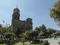 El estacionameinto se ubicaría debajo de la plaza, frente al templo. EL INFORMADOR / ARCHIVO