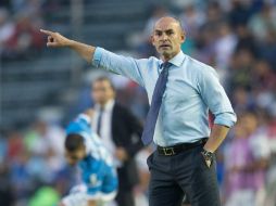 Jémez anunció que llegará al estadio una hora y media antes y se irá una hora y media después por si La Volpe lo quiere encarar. MEXSPORT / D. Leah