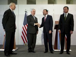 John Kelly (i), Rex Tillerson, Luis Videgaray y Miguel Ángel Osorio Chong (d), conferencia de prensa. AP / R. Blackwell