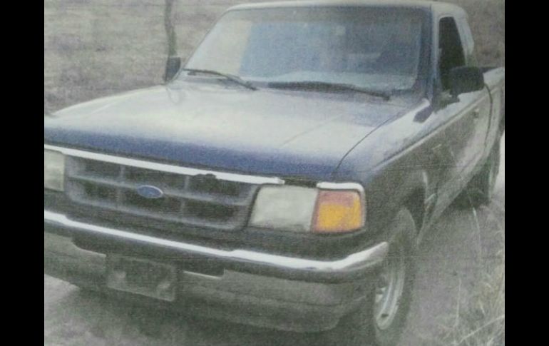 La mariguana encontrada en San Isidro Mazatepec se localizó al interior de una camioneta abandonada. ESPECIAL /