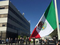 Lorenzo Córdova Vianello participa en los honores a la Bandera, con motivo del aniversario del Lábaro Patrio. TWITTER / @elpoderestuyomx