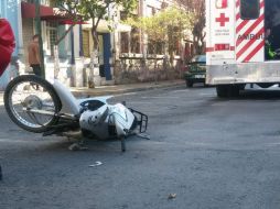 Testigos refieren que la motocicleta llevaba la preferencia de paso, sin embargo el Jetta se pasó el alto. ESPECIAL /