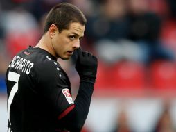 ''Chicharito'' intentó con disparos muy desviados, pero no logró anotar. EFE / F. Vogel