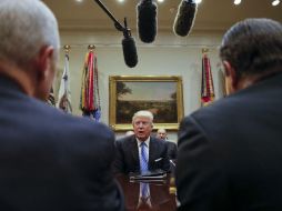 Trump tiene una mala relación con los medios y los acusa de publicar noticias falsas y los ha llamado enemigo del pueblo. AP / ARCHIVO