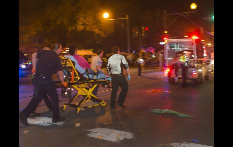 El incidente ocurrió el sábado durante una de las noches más activas de carnaval, cuando miles de personas saturan las calles. AP /