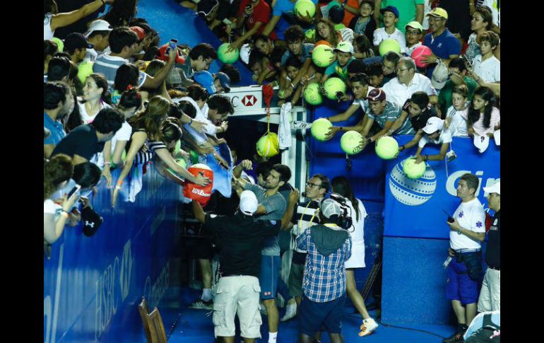 'Nole' generó aplausos, gritos y hasta declaraciones de amor entre los aficionados mexicanos. TWITTER / @abiertotelcel