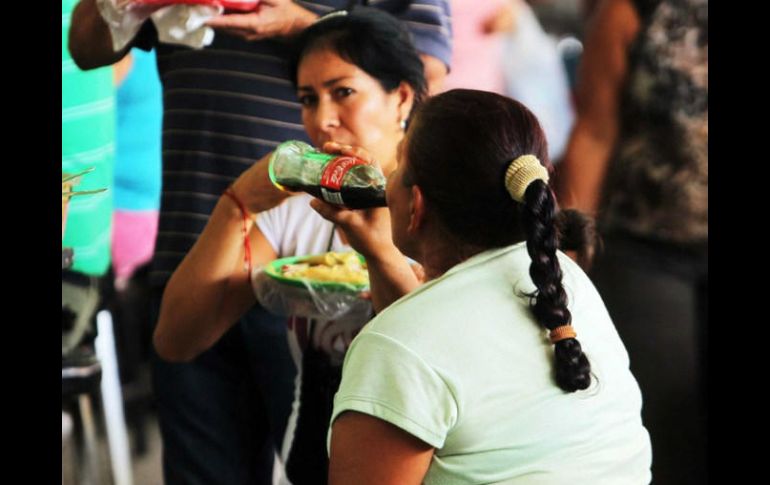 El impuesto a refrescos, aunque reduce el consumo de azúcar, no termina de contribuir decisivamente al problema de obesidad en México. EL INFORMADOR / ARCHIVO