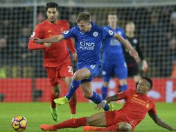 Con esta derrota, el Liverpool se mantiene en el quinto lugar; el Leicester sube al 15. EFE / H. McKay