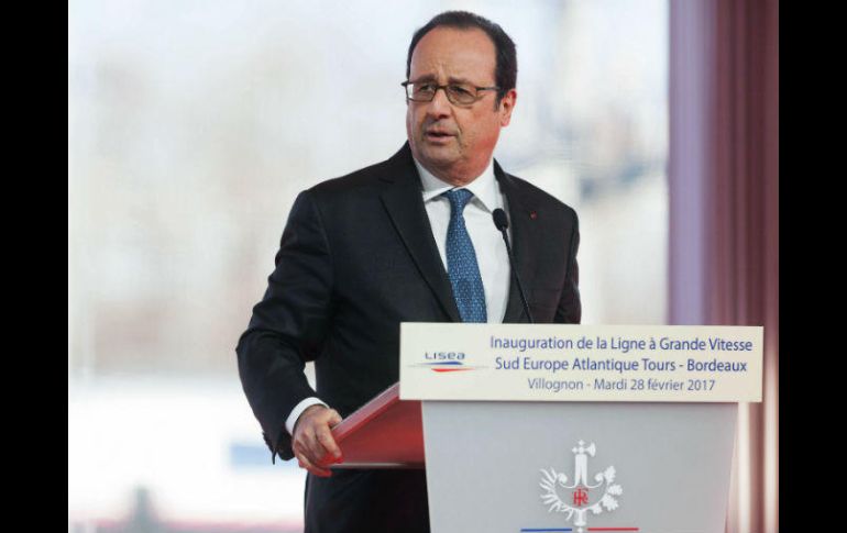 Hollande retomó su discurso tras una breve interrupción. AFP / Y. Bonnet