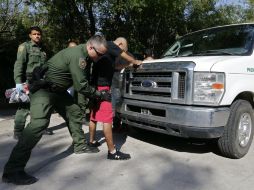 Los mexicanos ''no podemos quedarnos con los brazos cruzados'' ante las medidas migratorias de EU, aseguran. EFE / L. Smith