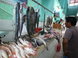 Los filetes de pescado, no deben presentar decoloración, ni menos oscurecimiento ni resecamiento en los bordes. NTX / ARCHIVO