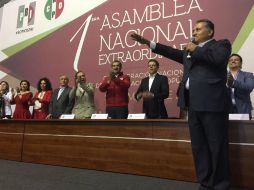 Zamora rindió protesta ante el presidente del PRI, Enrique Ochoa, senadores, diputados federales y líderes sectoriales. TWITTER / @arturozamora