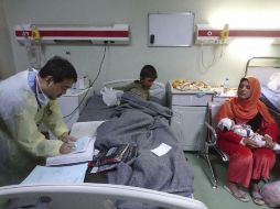 Médicos de una ciudad de Irbil comenzaron a recibir pacientes con síntomas de exposición a armas químicas. EFE / Y. Yunes