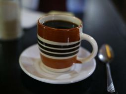 Piden interrumpir el consumo de productos que contienen cafeína o nicotina de cuatro a seis horas antes de ir a dormir. EL INFORMADOR / ARCHIVO