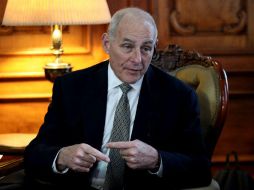 El departamento que lidera John Kelly decidió notificar el aplazamiento para que las compañías atraídas estén informadas. AFP / ARCHIVO