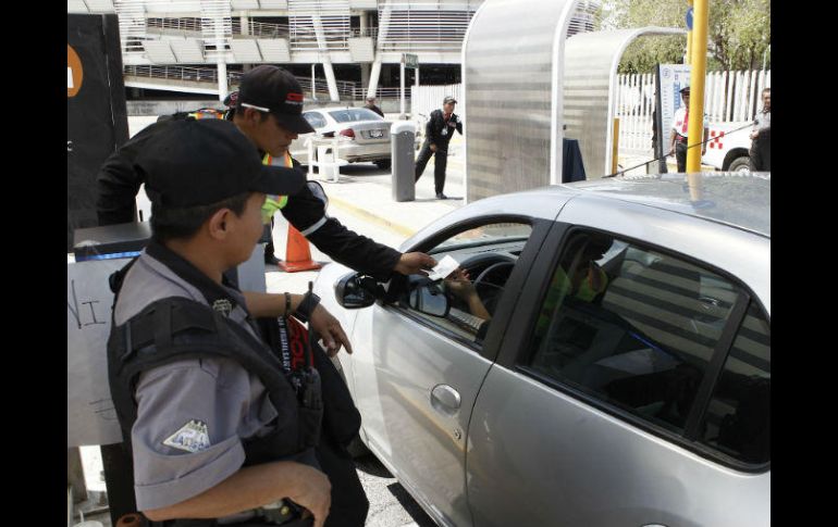 En medio de una disputa legal, el cobro del estacionamiento del Aeropuerto de Guadalajara volvió a reanudarse. EL INFORMADOR / A. Camacho