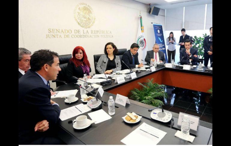 El comisionado del INM se reunió con senadores para analizar las deportaciones de Trump. TWITTER / @senadomexicano