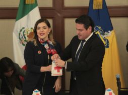 En la imagen, Lorena Arriaga de Sandoval y el gobernador de Jalisco, Aristóteles Sandoval. EL INFORMADOR / F. Atilano