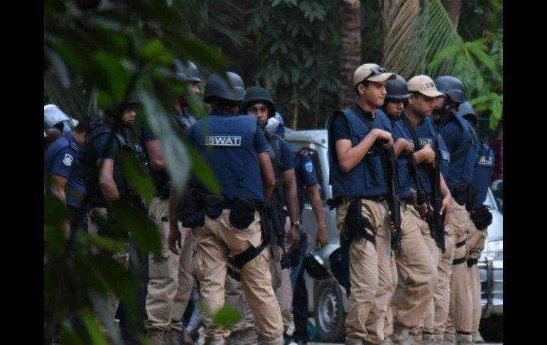 En la operación resultaron heridos dos policías. AFP / STRINGER