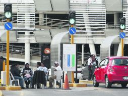 Mientras se resuelve el conflicto con ejidatarios, éstos aseguran que los servicios del aeropuerto no se verán afectados. EL INFORMADOR / A. Camacho