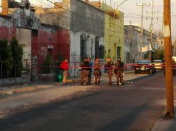 Fueron vecinos de la zona los que se percataron del bote de basura ya que despedía olores fétidos. EL INFORMADOR /