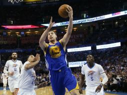 Klay Thompson fue el mejor anotador de los Warriors, hizo 34 puntos. AP / S. Ogrocki