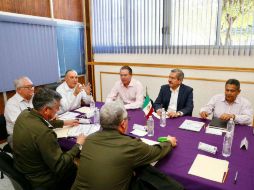 En el encuentro están presentes funcionarios del área de seguridad encabezados por el gobernador Quirino Ordaz. TWITTER / @QuirinoOC