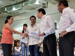 El secretario de Gobernación, Miguel Ángel Osorio Chong, encabezó un evento en Puerto Vallarta. TWITTER / @osoriochong