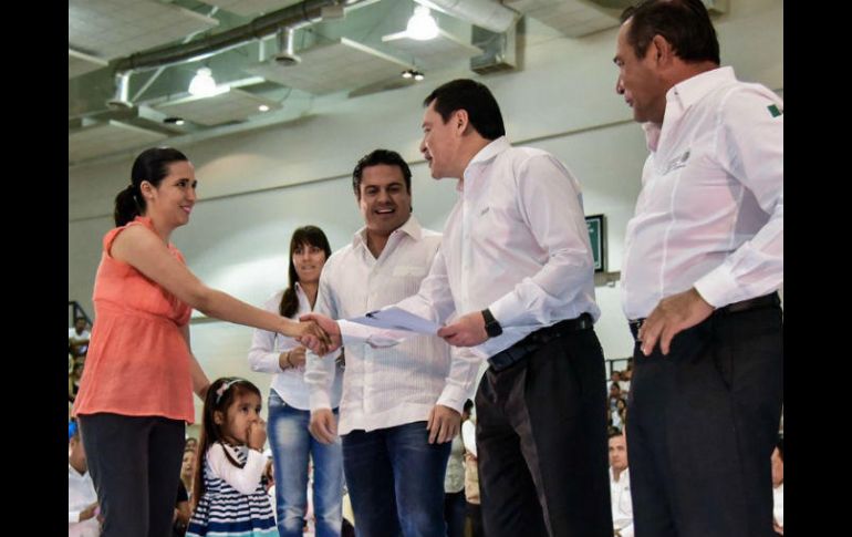 El secretario de Gobernación, Miguel Ángel Osorio Chong, encabezó un evento en Puerto Vallarta. TWITTER / @osoriochong