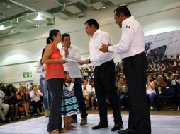 Osorio Chong estuvo en Puerto Vallarta, donde firmó un convenio con la Sedesol. NTX / Especial