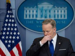 El portavoz de la Casa Blanca, Sean Spicer, indicó que Trump habló por teléfono con la primera ministra británica, Theresa May. AP / J. Watson