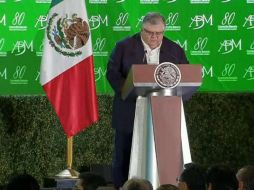 Carstens dijo que la liberación de los precios de gasolinas contribuye a la consolidación de las finanzas públicas. TWITTER / @PresidenciaMX