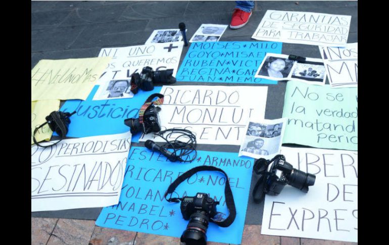 Reporteros de la zona conurbada de Veracruz protestan para exigir justicia por la muerte de sus colegas. SUN /