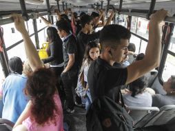 El transporte colectivo sólo moviliza entre nueve y 11 por ciento del total de usuarios diariamente. EL INFORMADOR / ARCHIVO