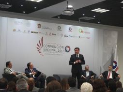 Osorio Chong destaca la importancia que tienen las instituciones en la protección de los mexicanos. TWITTER / @CANACINTRAMex