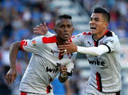 Martínez (I) no ve acción en el partido de su Selección contra Paraguay, jugado el pasado jueves. EFE / ARCHIVO