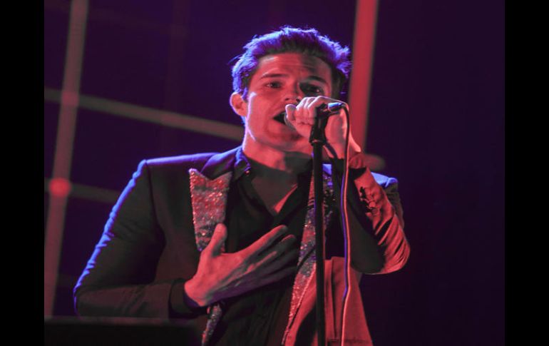 Brandon Flowers, vocalista de The Killers ya había sido noticia previo a su participación pues había sido sorprendido comiendo tacos. AFP / J. Aguilar