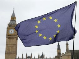 Una bandera de la UE ondea frente al parlamento. Reino Unido comienza oficialmente el proceso para salir de la UE. EL INFORMADOR / T. Ireland