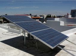 Una innovación es el uso del material LPP, que almacena energía solar en el día para que ésta sea recolectada durante la noche. EL INFORMADOR / ARCHIVO