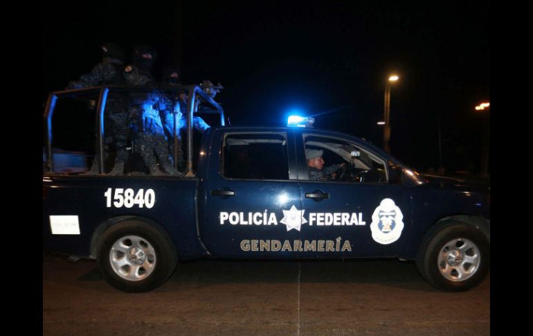 Cerca de cinco minutos después aparecieron tres patrullas de la Policía Federal, pero los ladrones ya habían huido. NTX / ARCHIVO